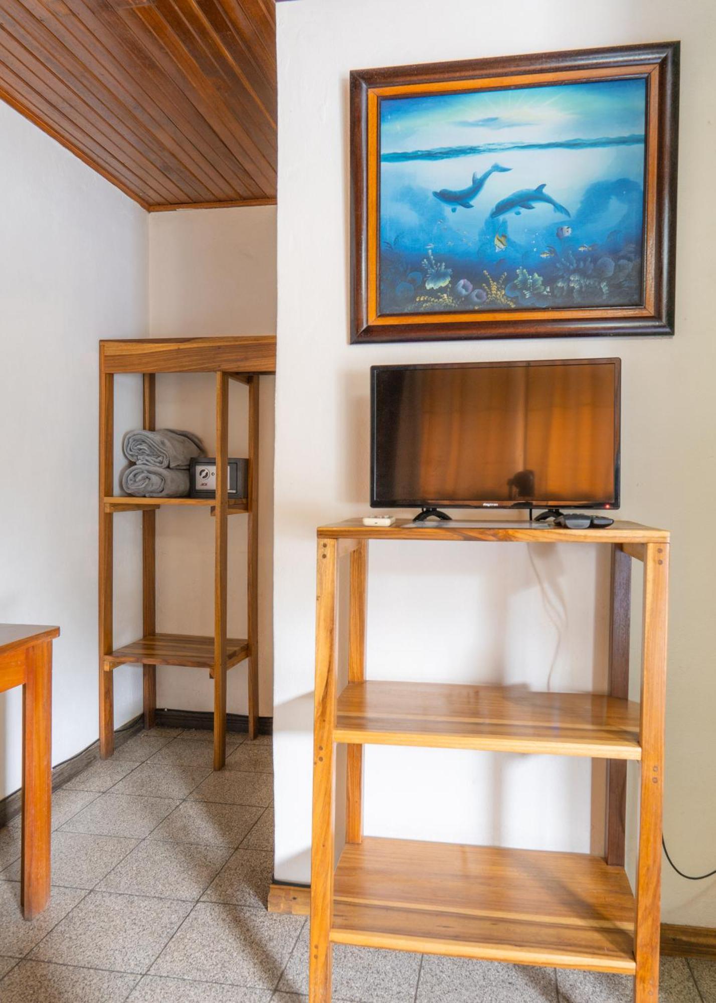 Cabinas Arrecife Cahuita Exterior foto